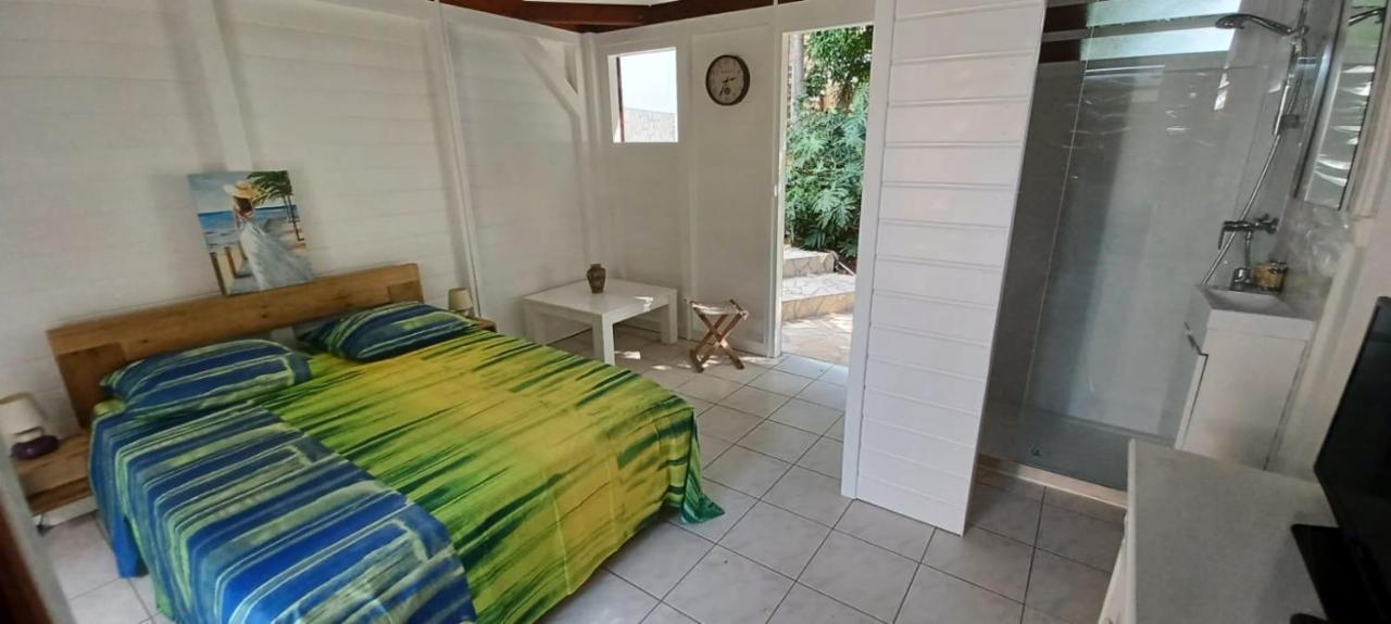 Gite Mamour - Charmant Petit Bungalow A Decouvrir Baillif Zewnętrze zdjęcie